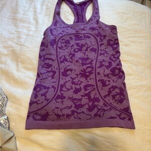 Lululemon Athletica Purple Patterned swiftly tech